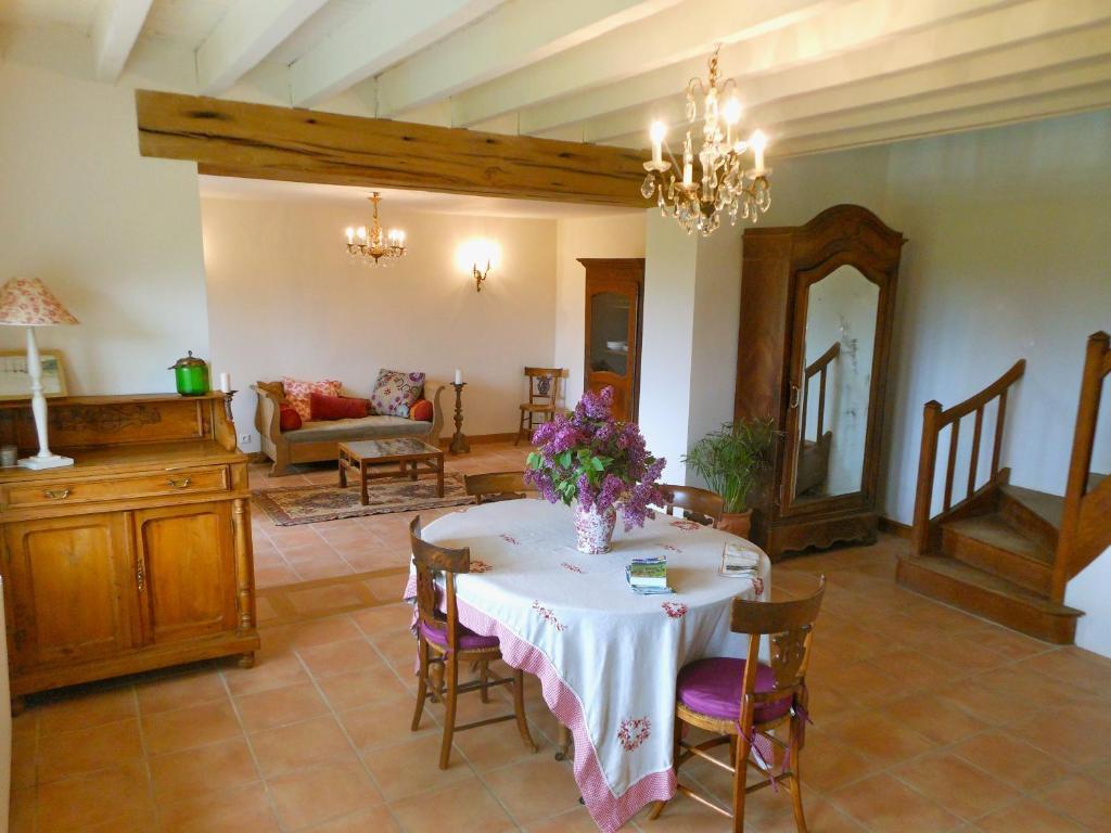Auberge De La Tuilerie Surgy Kültér fotó